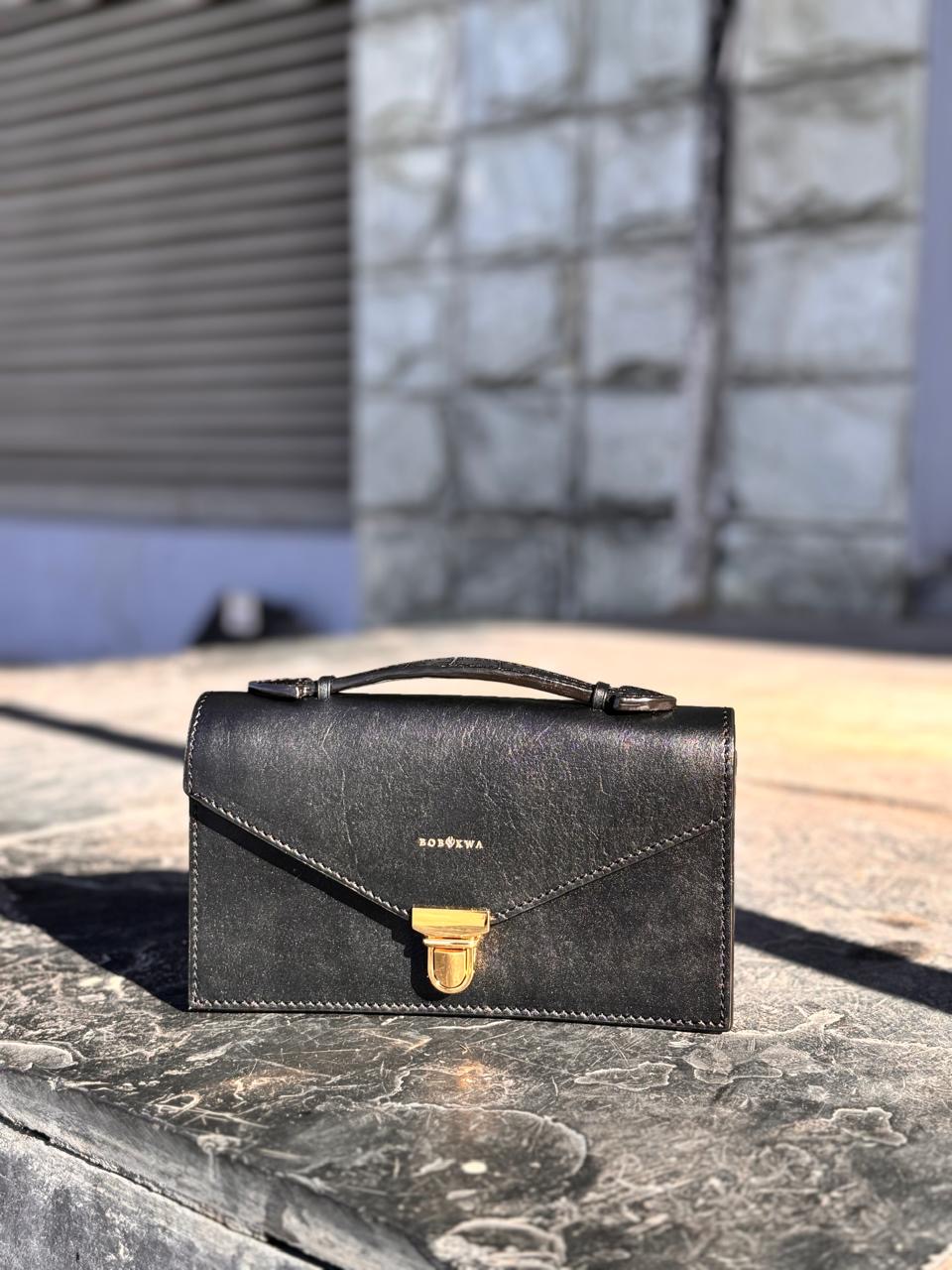 78d1b584-a896-411e-ac88-9fcfc70cdb1d